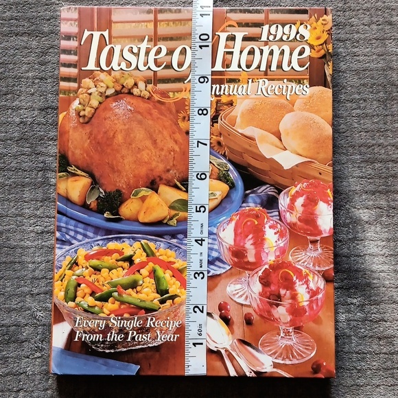 1998 Taste Of Home Hardcover Cookbook Of Annual Recipes, Holiday Kitchen Vintage - Picture 2 of 16
